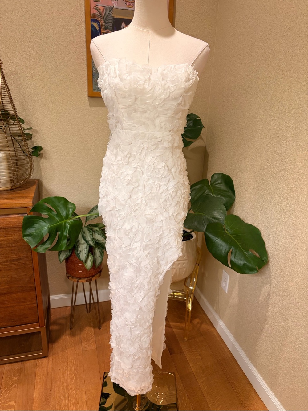 NWT Billy J Strapless White Floral Appliqué Midi Dress with Side Slit - US XS - Picture 4 of 11